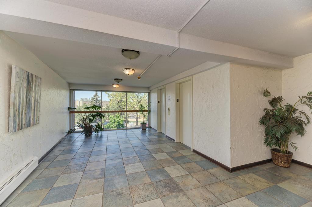 2200 S Stewart Avenue Unit: 2C