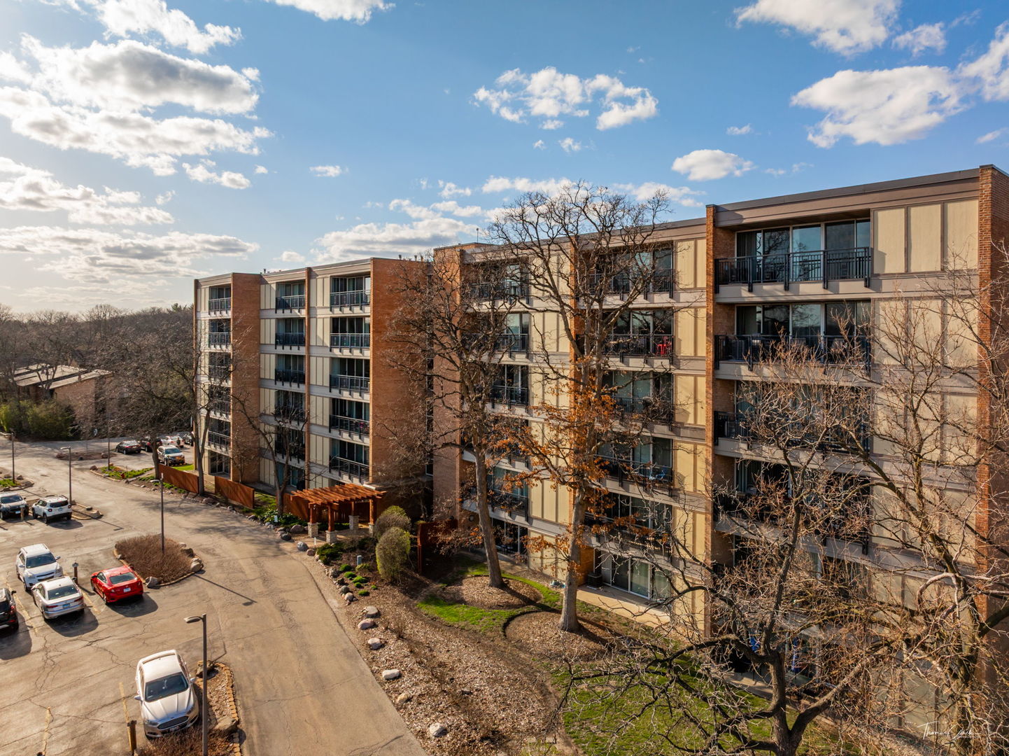 5950 OAKWOOD Drive Unit: 1D
