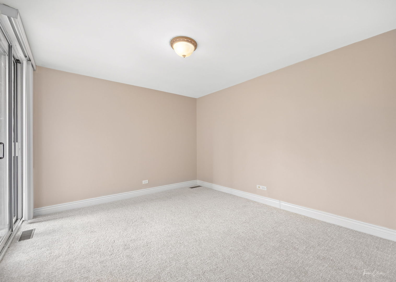 5950 OAKWOOD Drive Unit: 1D
