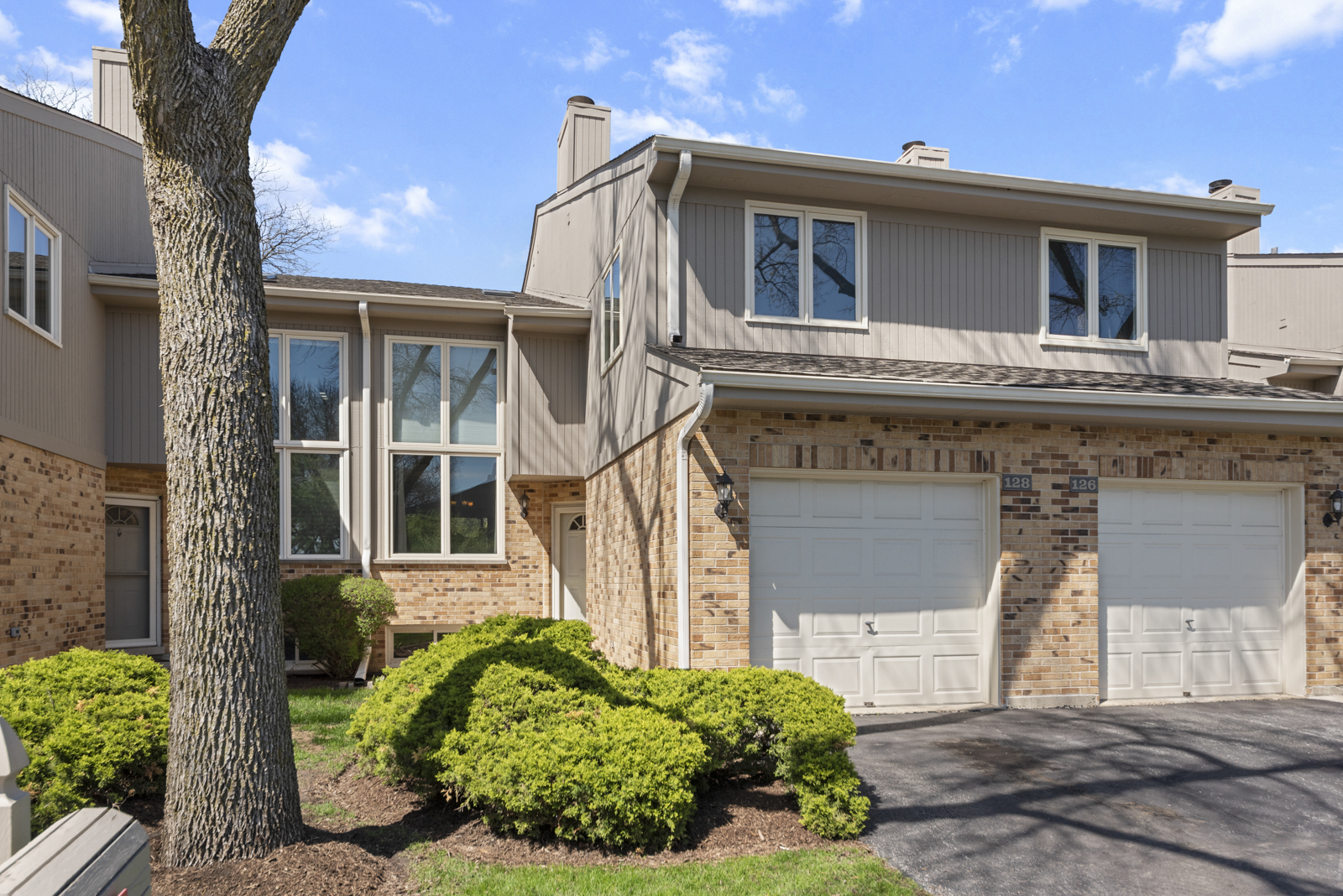 22W128 Butterfield Road