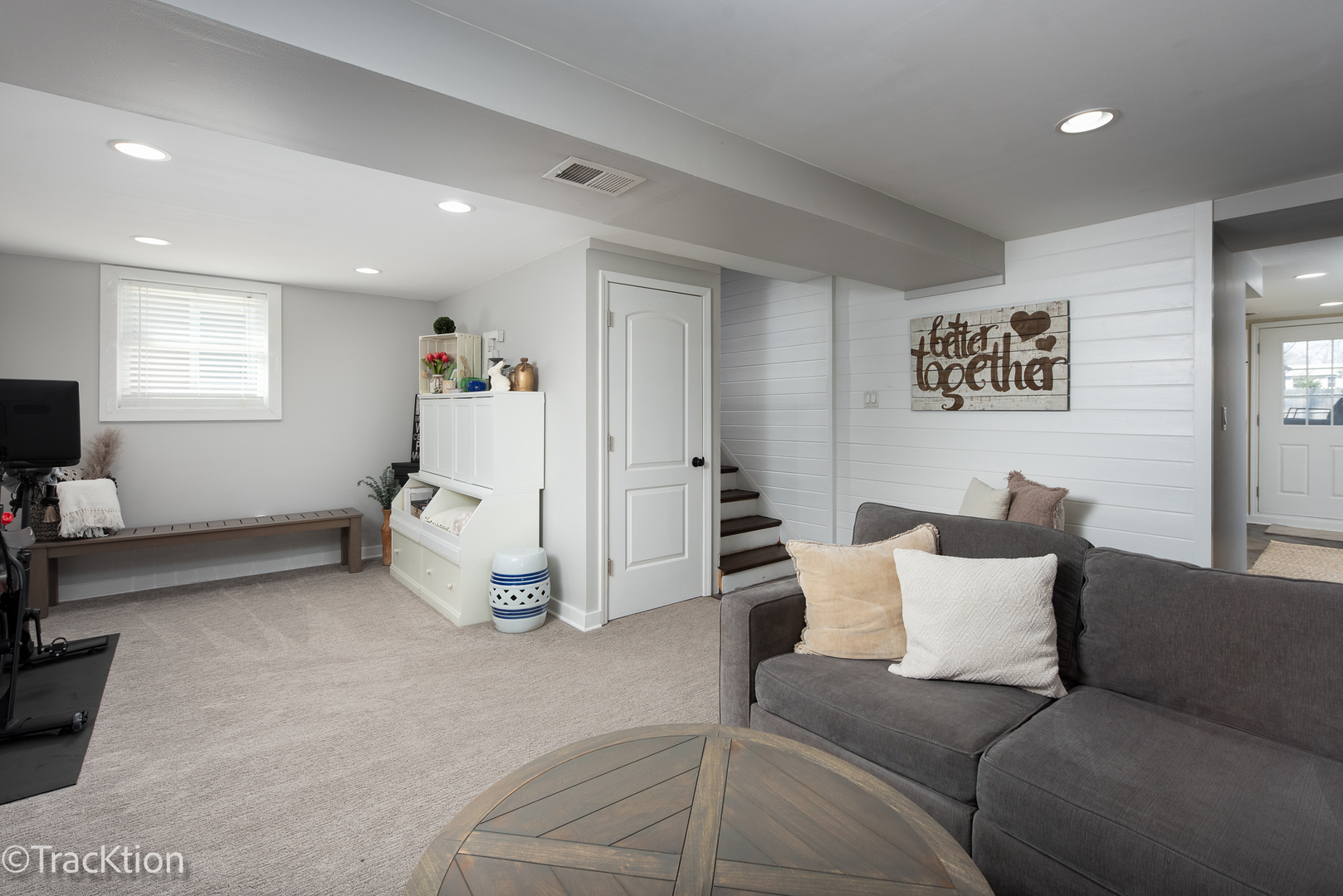 3946 Elm Street