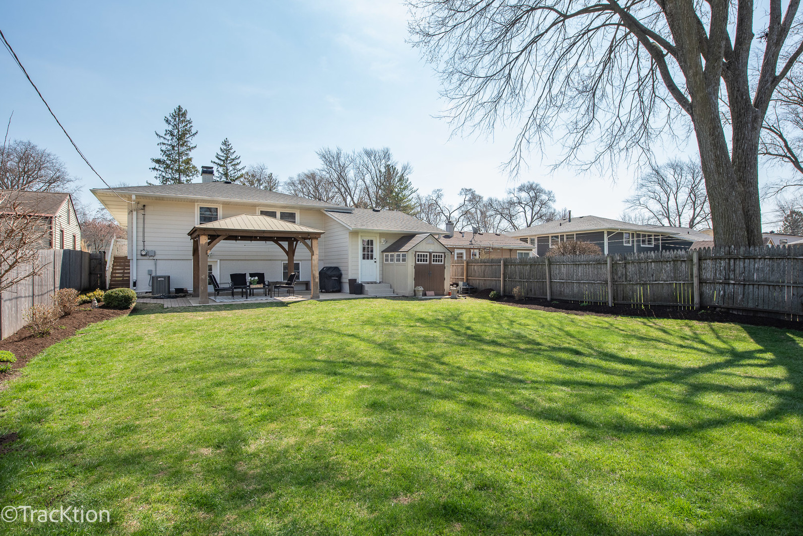 3946 Elm Street