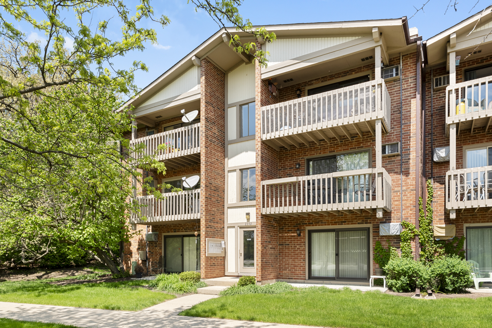 2392 Abbeywood Drive Unit: C