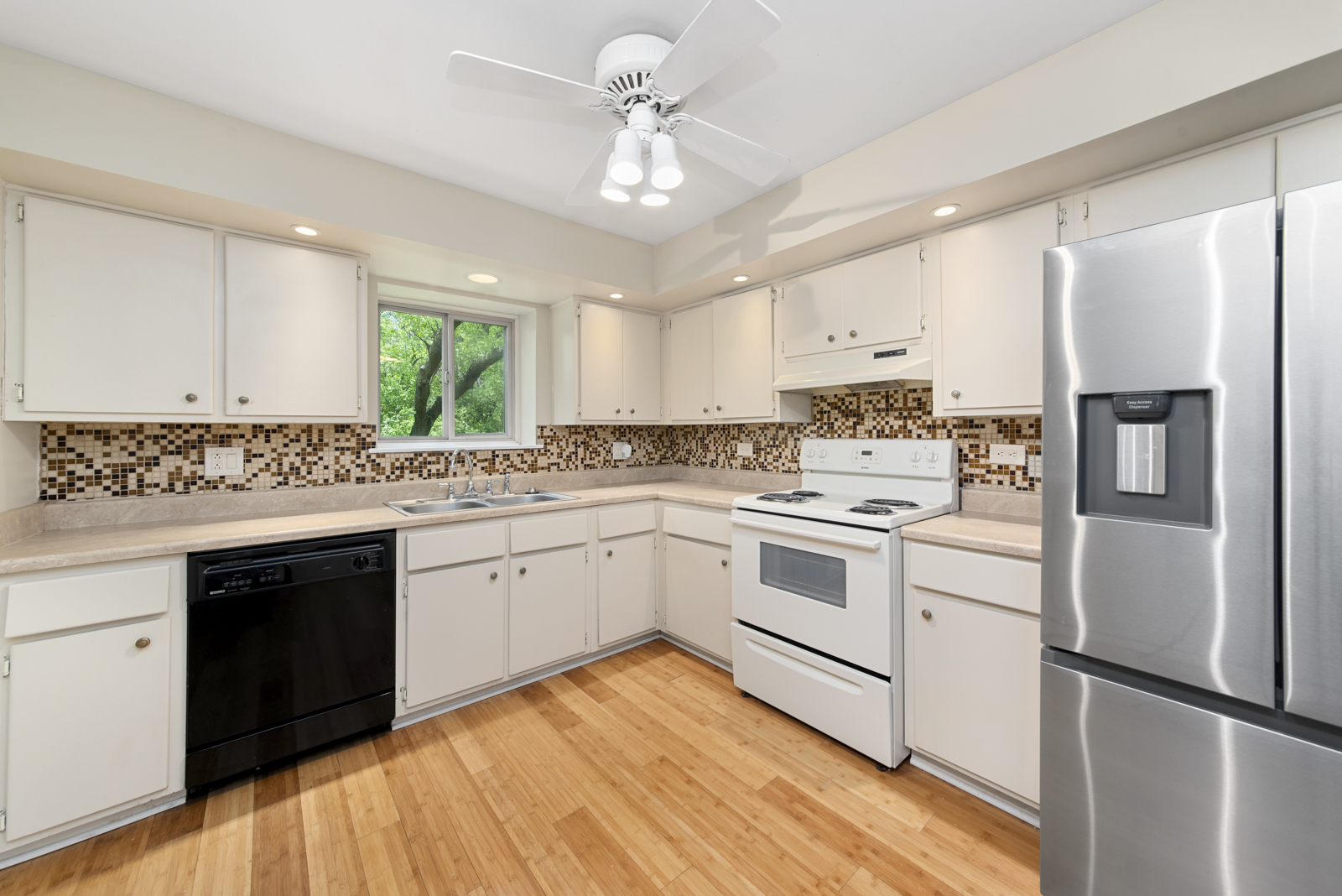 2392 Abbeywood Drive Unit: C