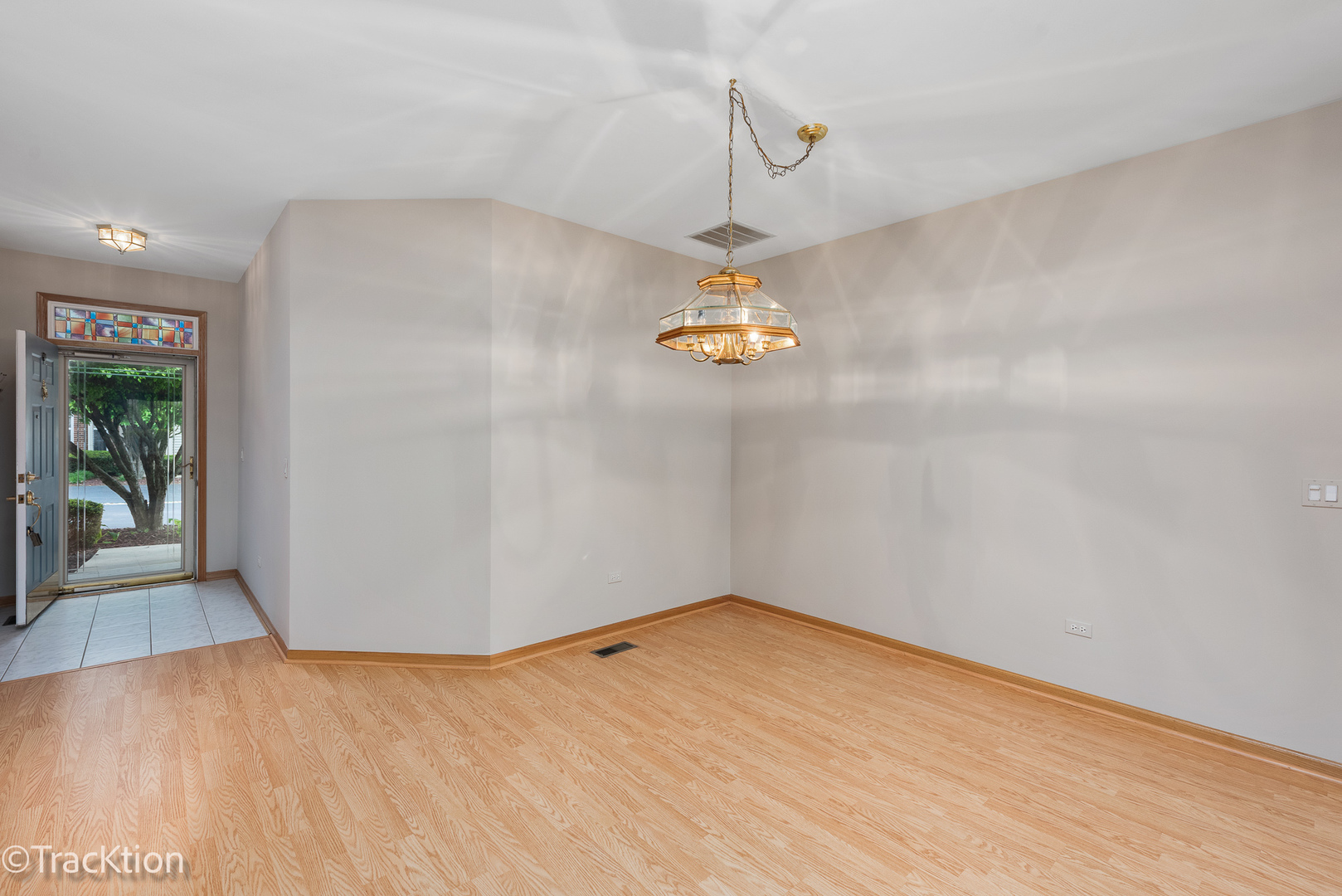 21255 W Crimson Court