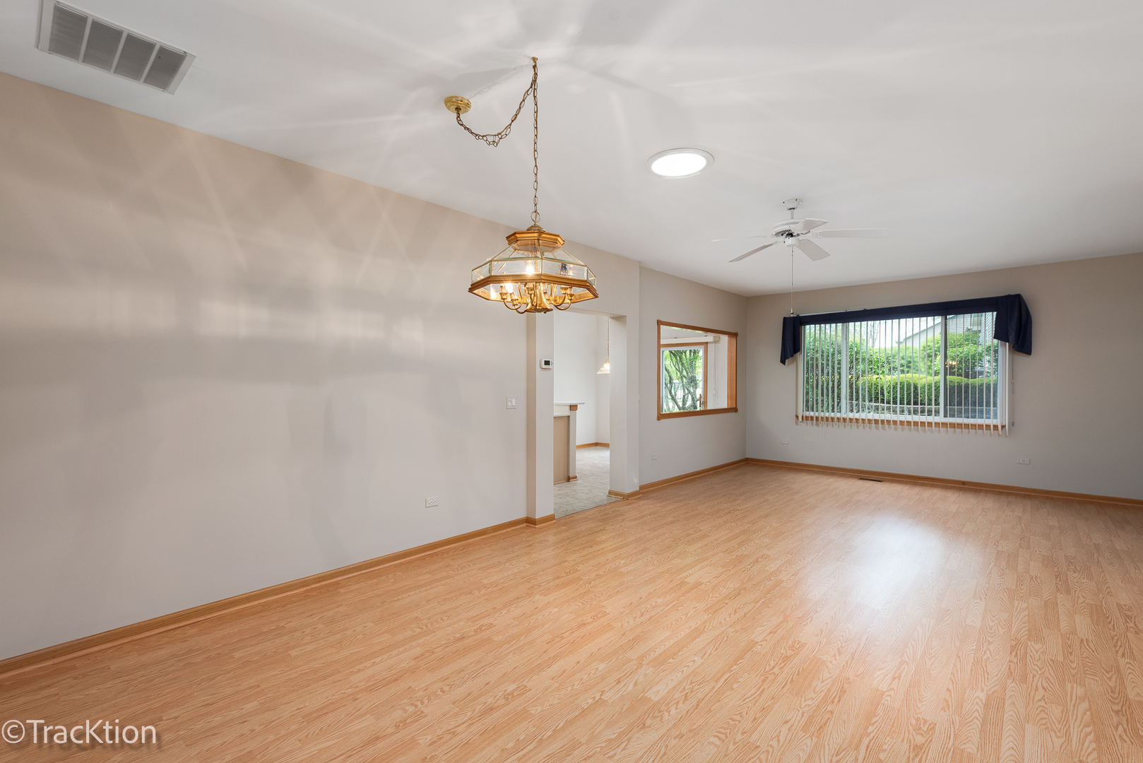 21255 W Crimson Court
