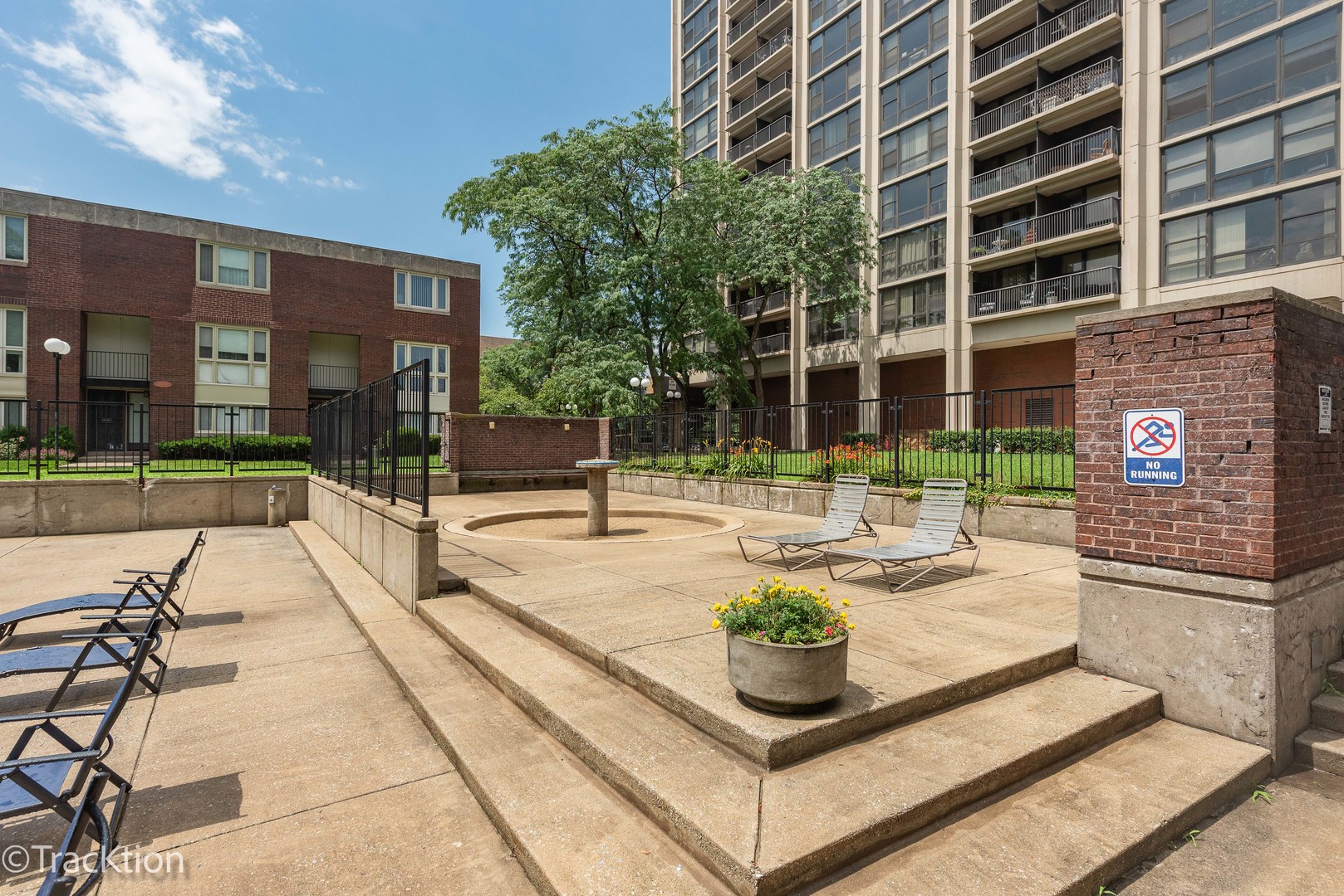 2605 S Indiana Avenue Unit: 809