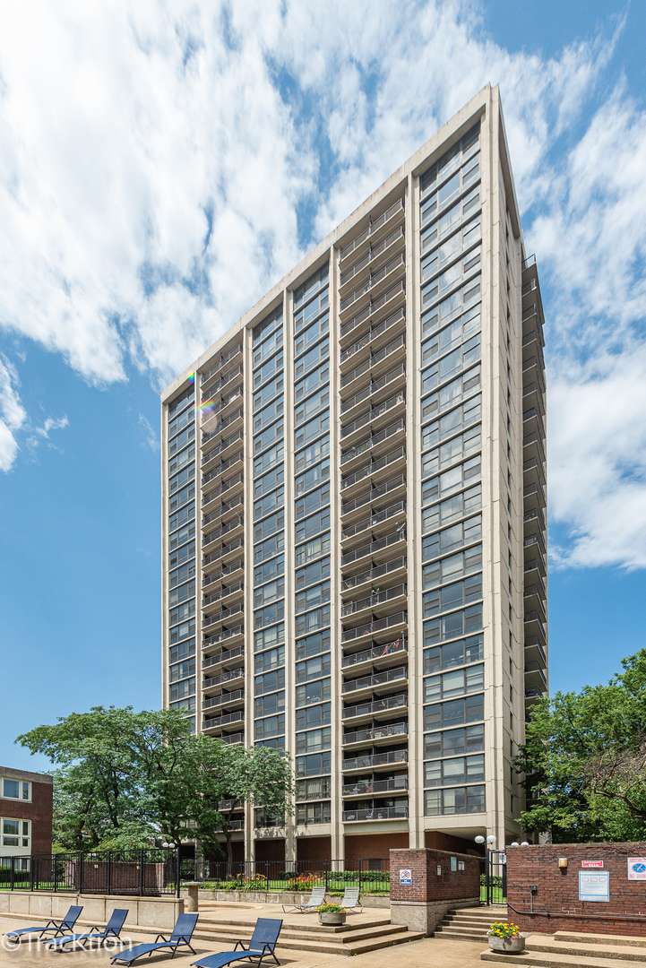 2605 S Indiana Avenue Unit: 809