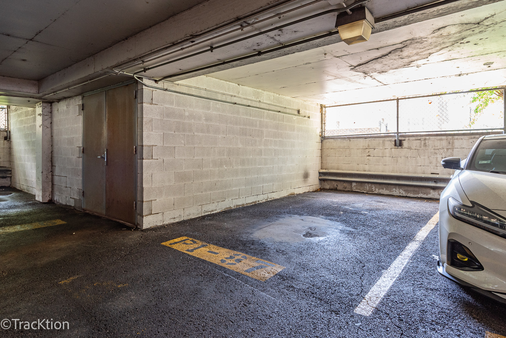 2605 S Indiana Avenue Unit: 809