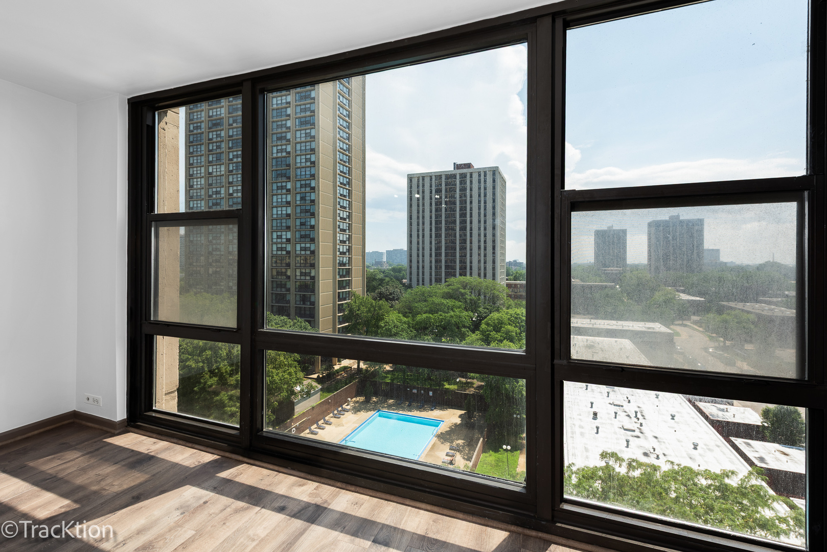 2605 S Indiana Avenue Unit: 809