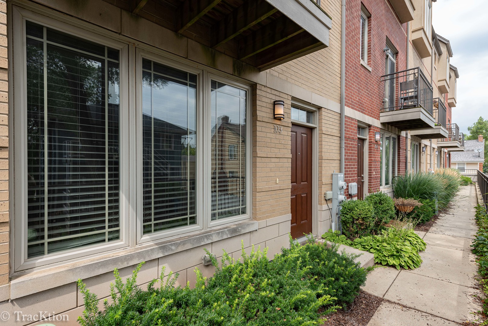922 Warren Avenue Unit: 103