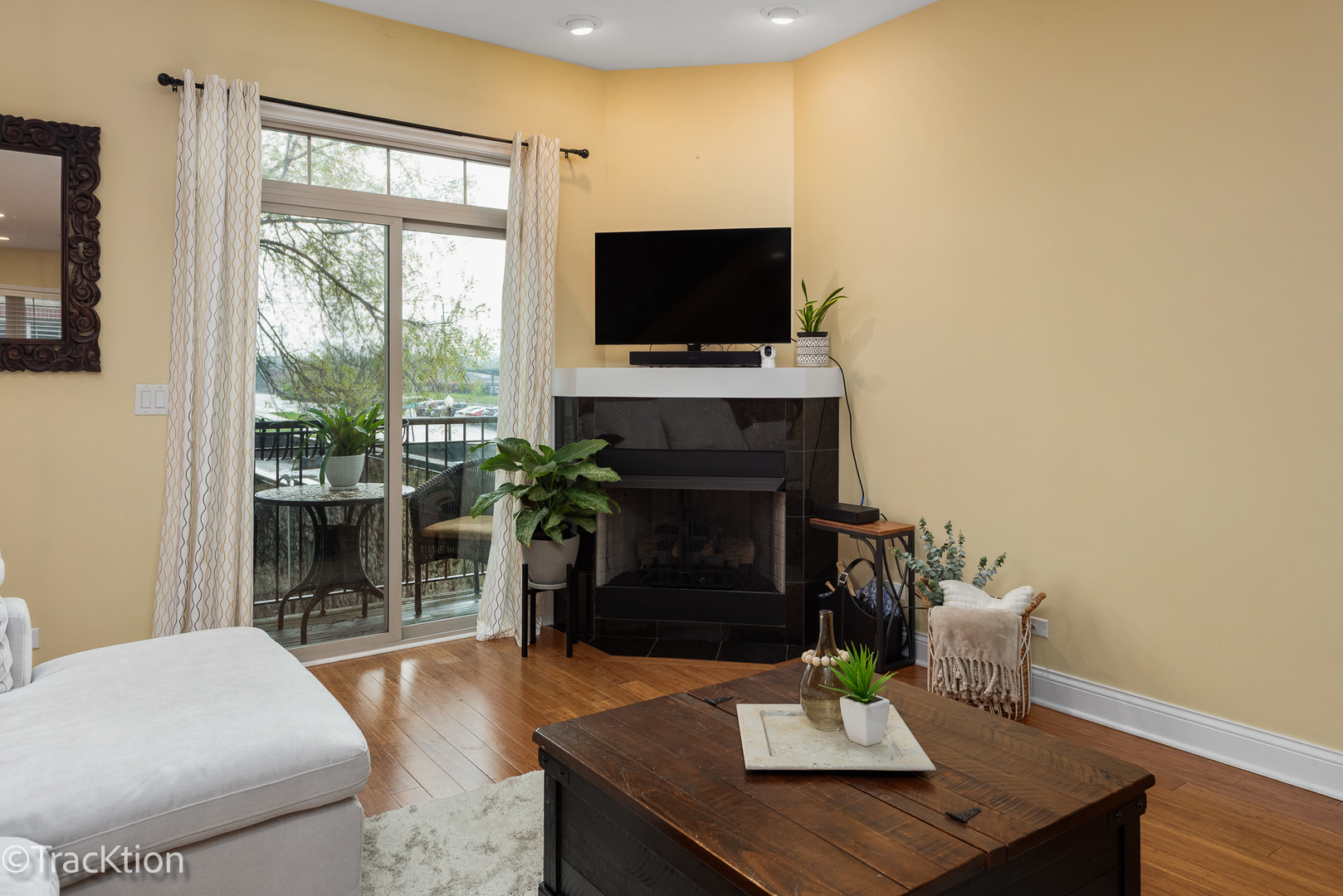 922 Warren Avenue Unit: 103