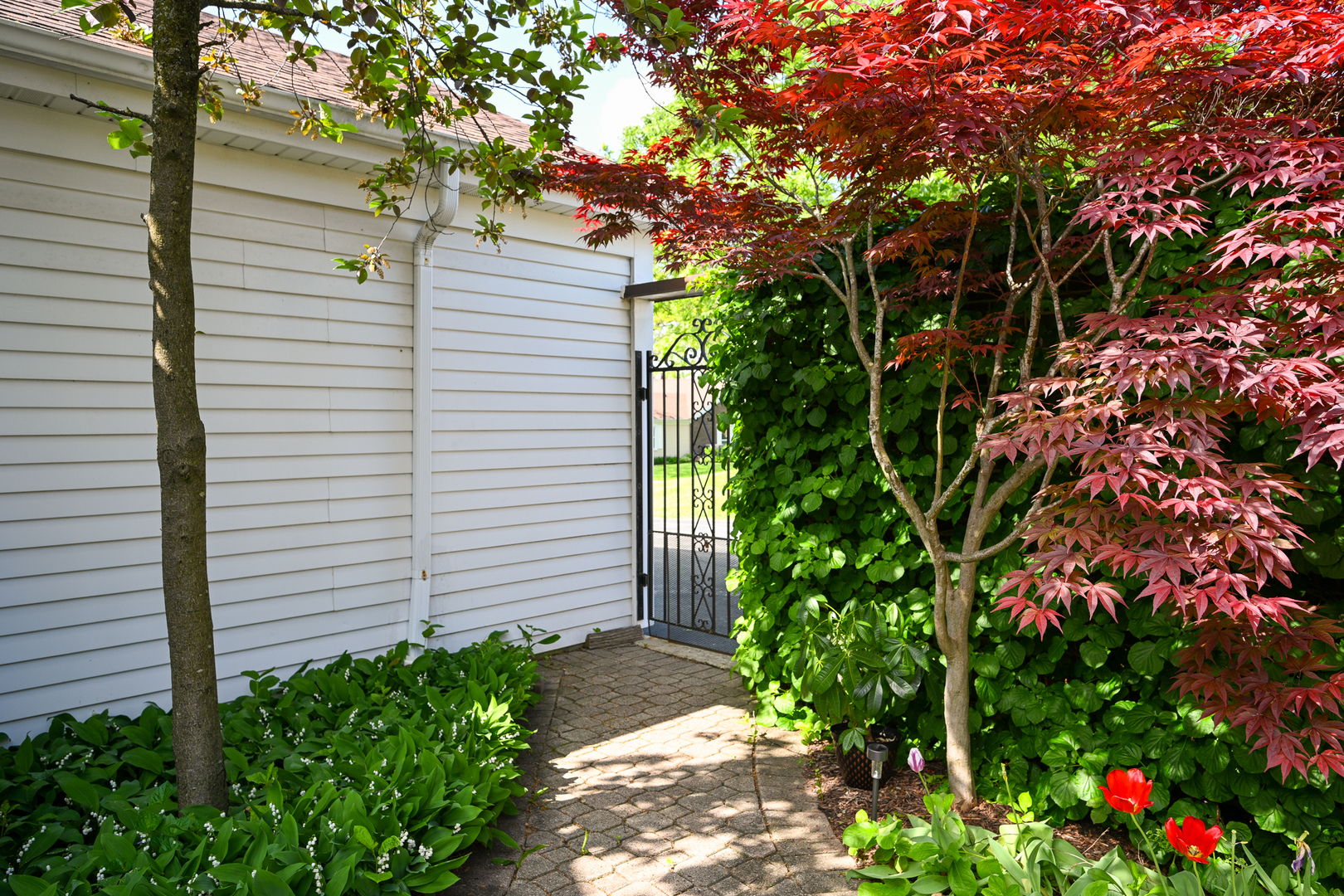 938 Dartmouth Drive