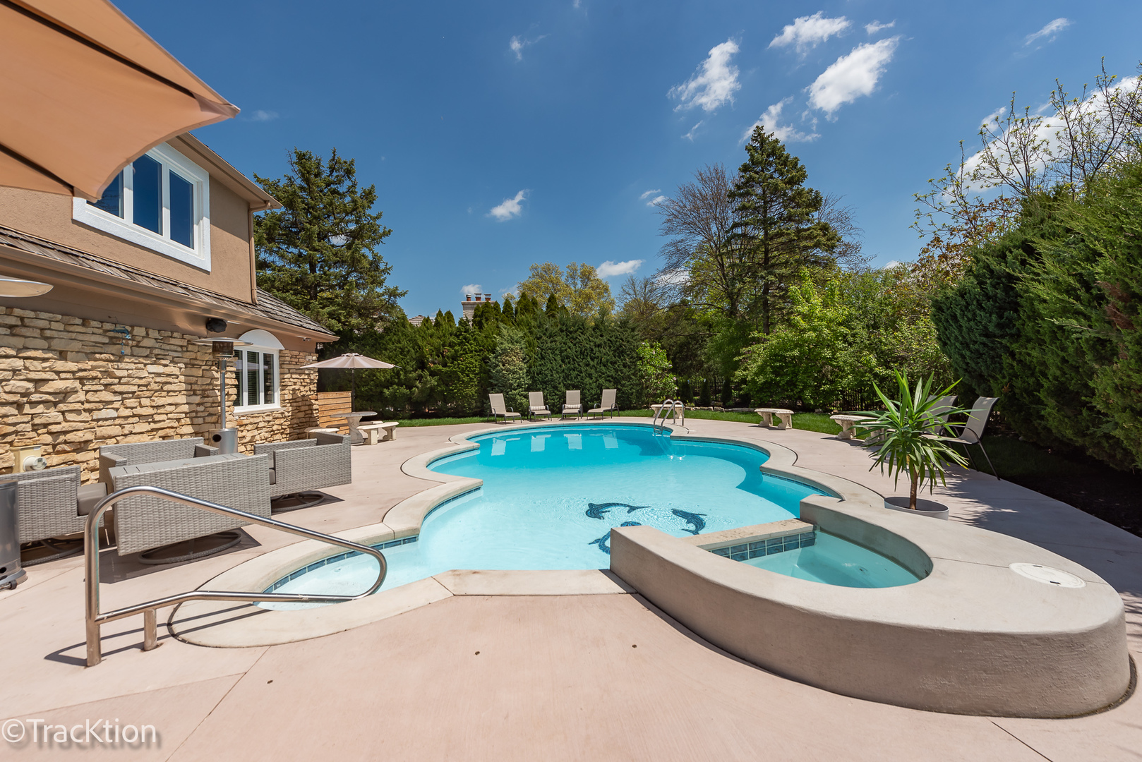 609 Ridgewood Court