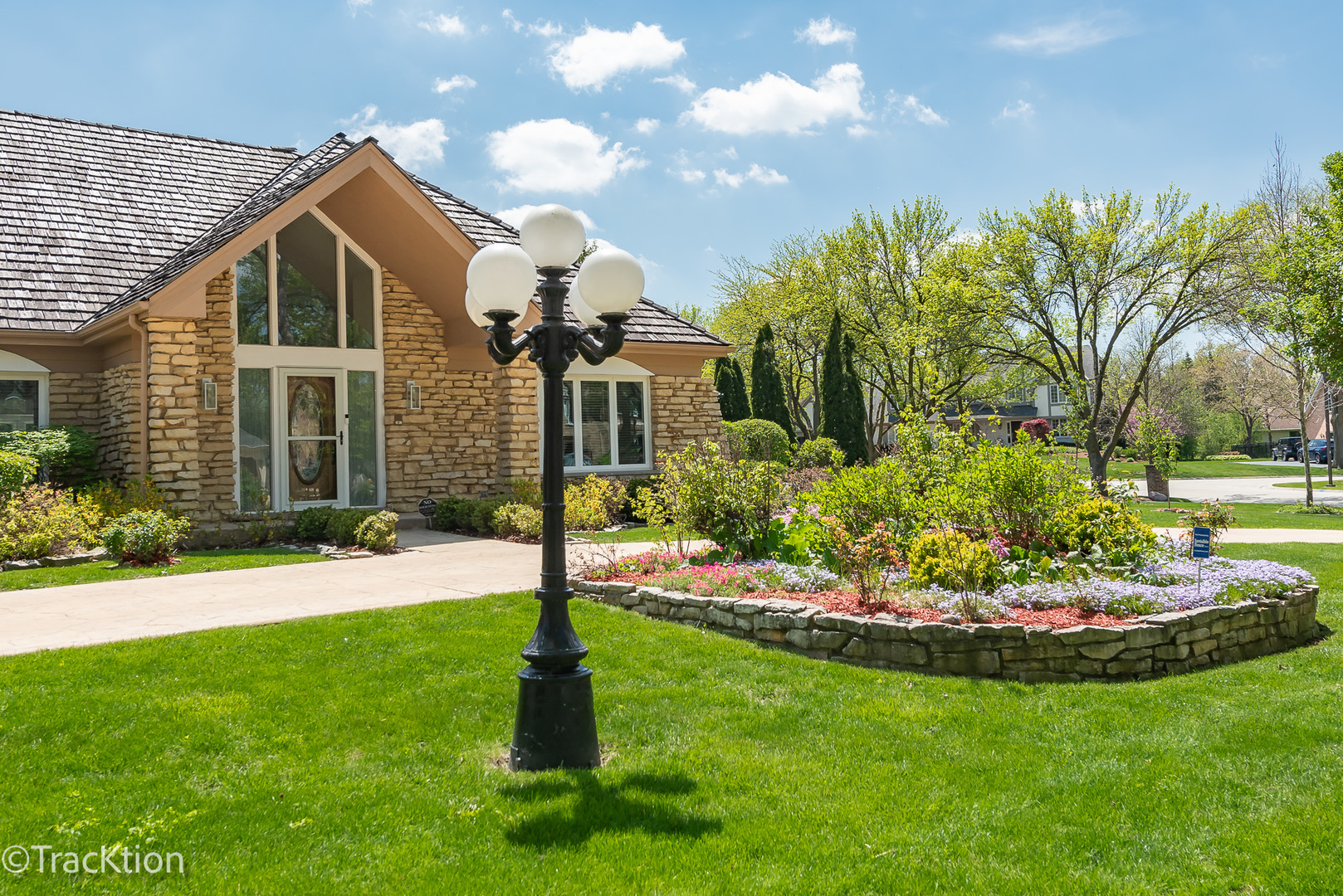 609 Ridgewood Court