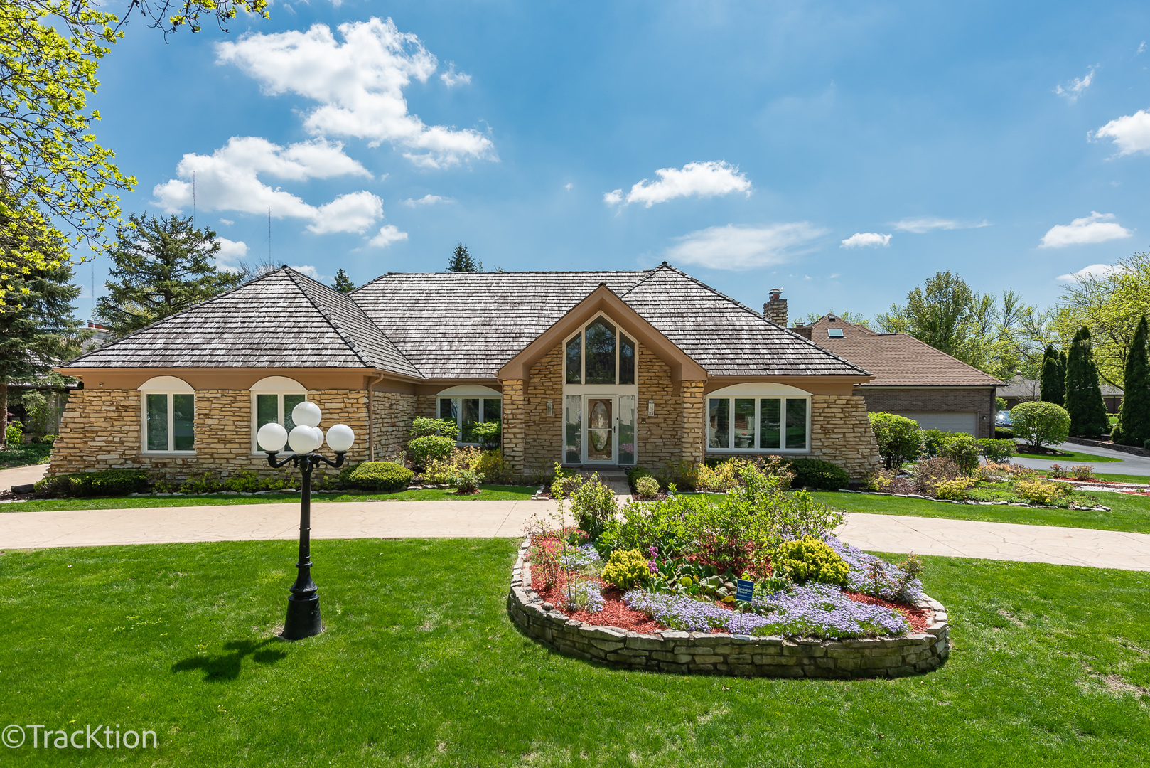 609 Ridgewood Court