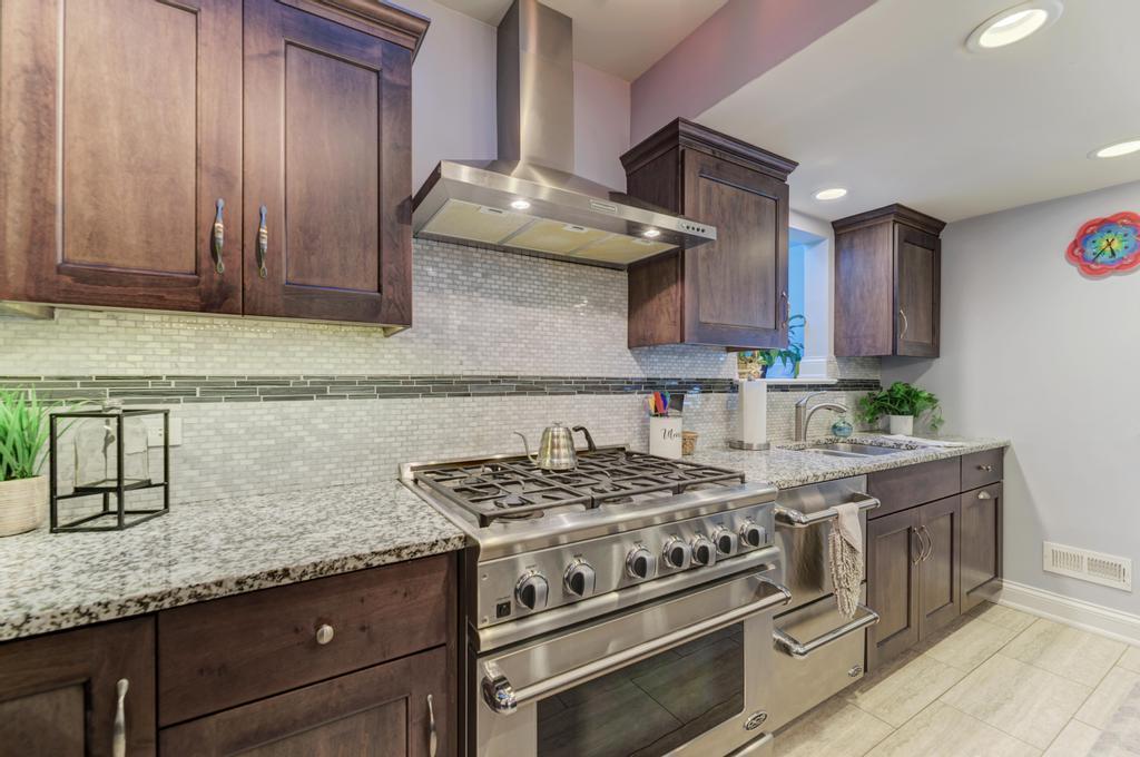221 8th Street