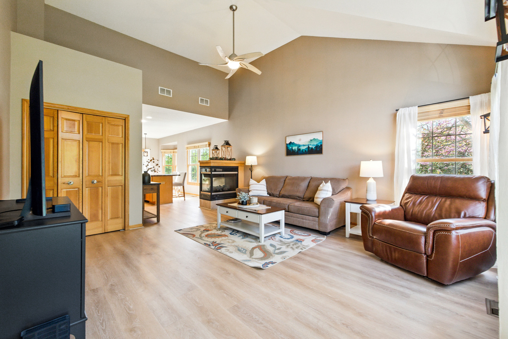 602 Sudbury Circle