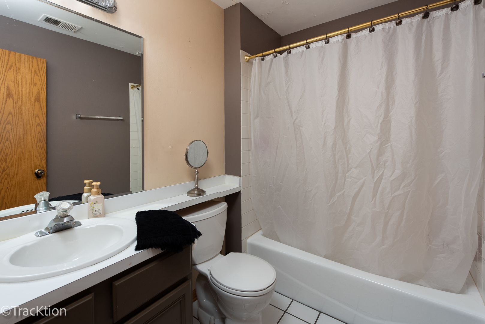 6309 W 63rd Street Unit: 3B