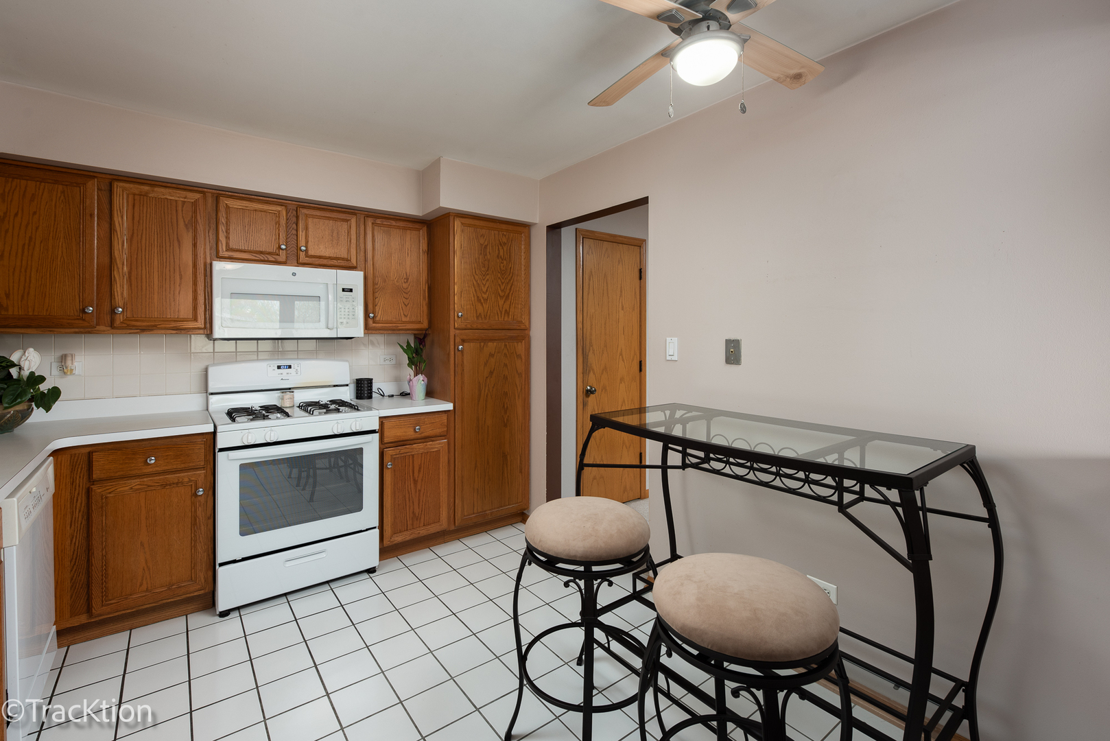 6309 W 63rd Street Unit: 3B