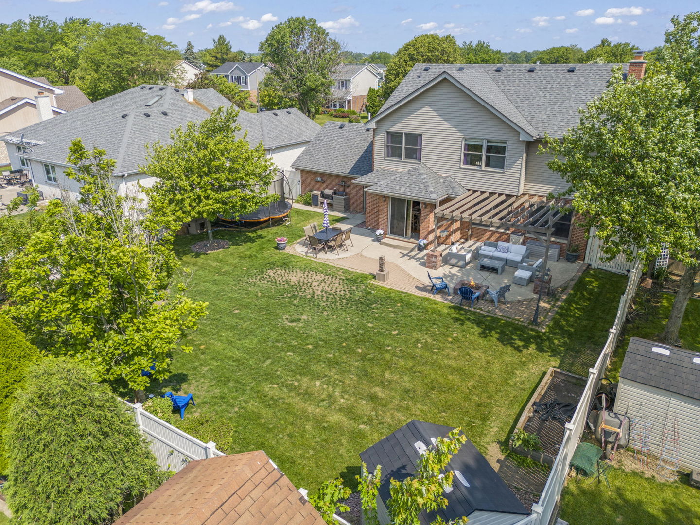 20W427 Elizabeth Drive