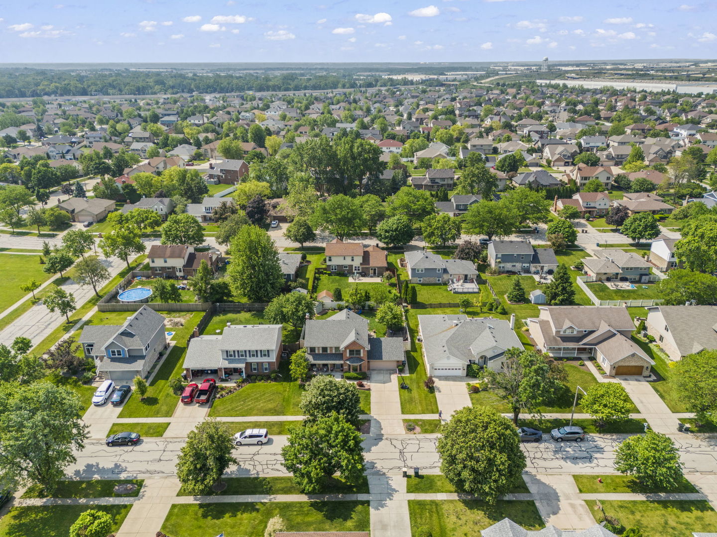 20W427 Elizabeth Drive