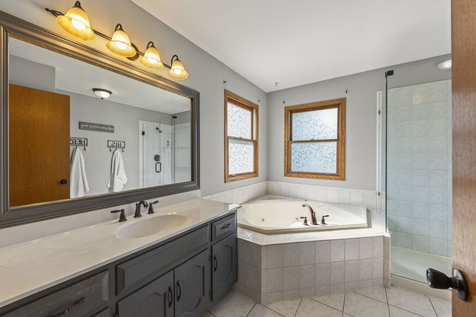 20W427 Elizabeth Drive