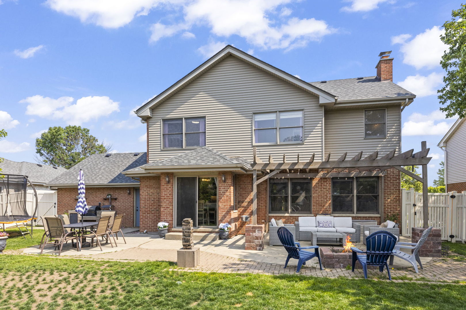 20W427 Elizabeth Drive