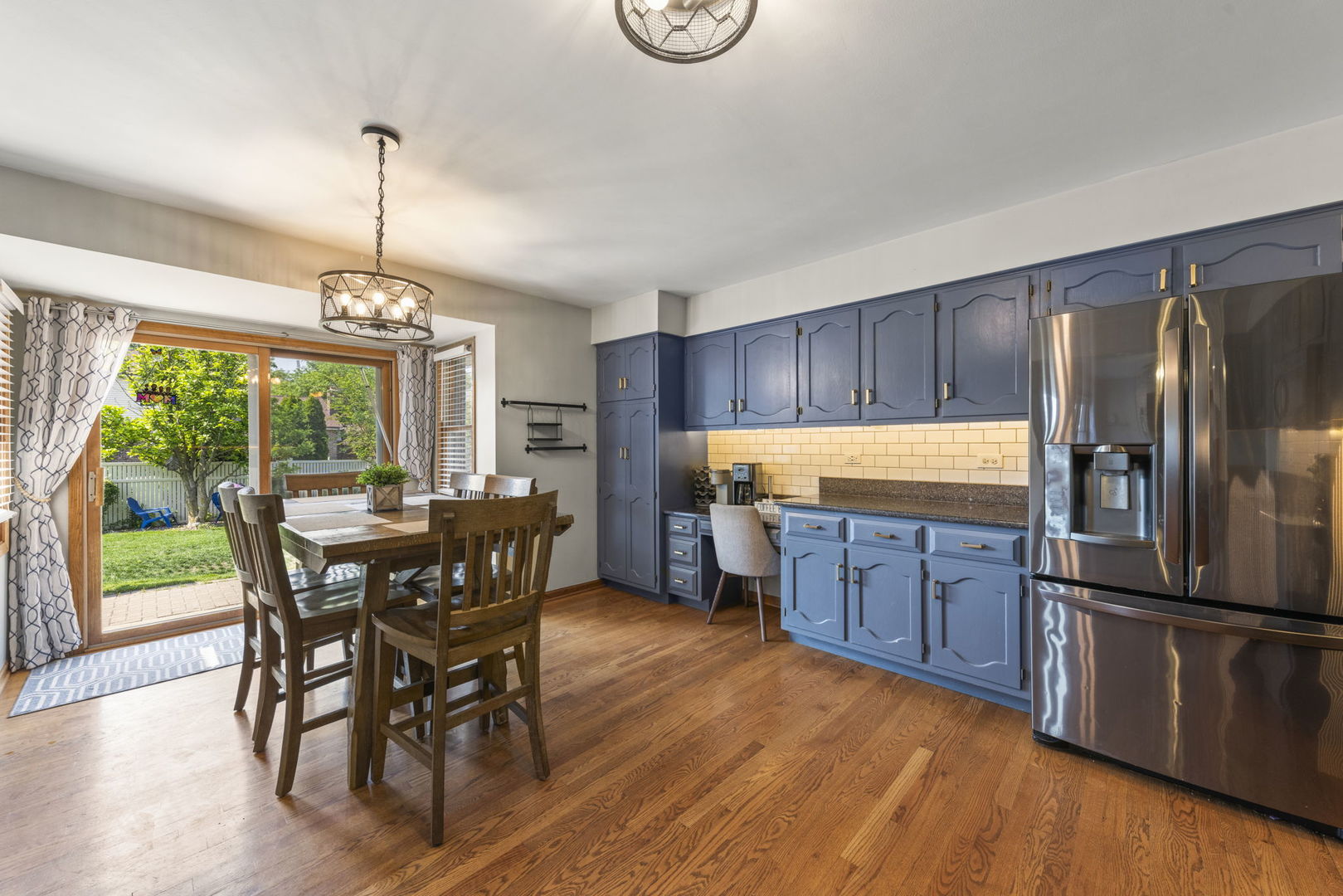 20W427 Elizabeth Drive