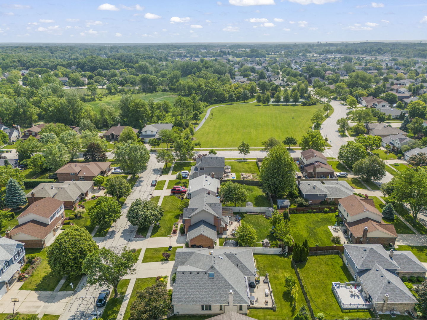 20W427 Elizabeth Drive