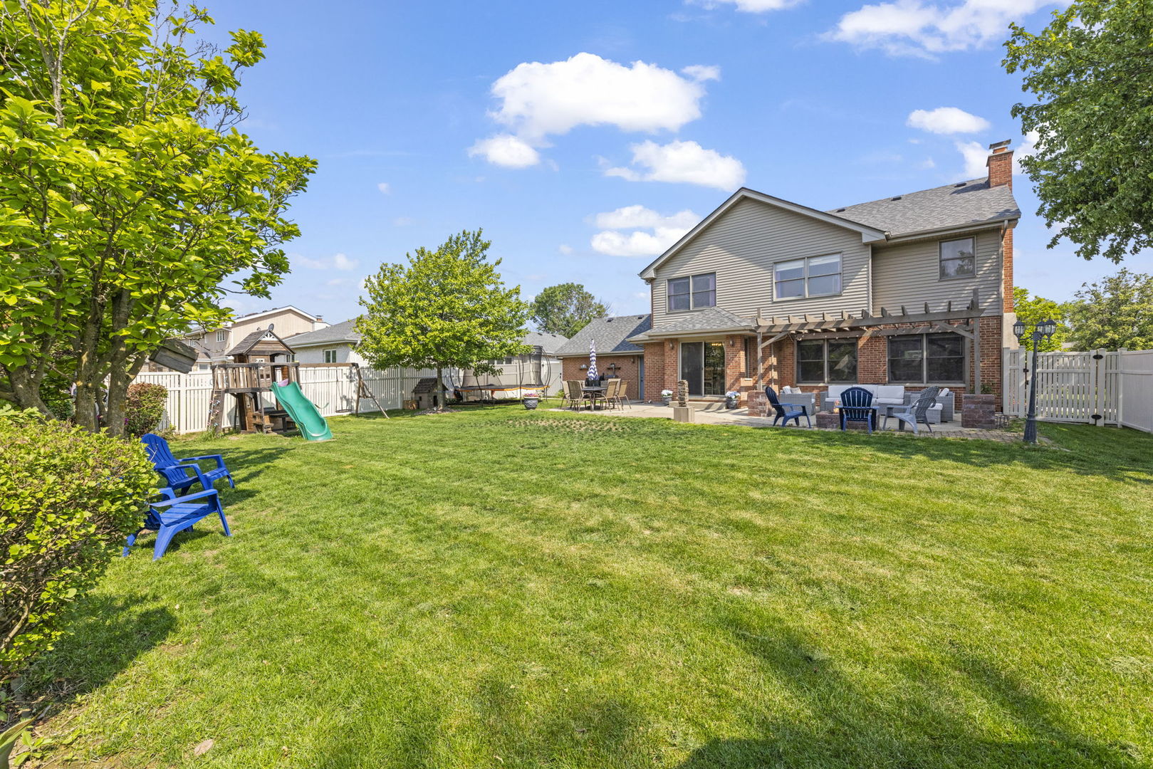 20W427 Elizabeth Drive