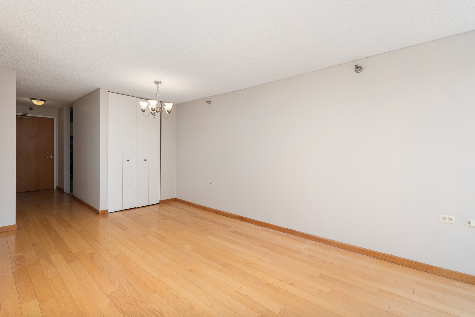 1122 N Clark Street Unit: 1709