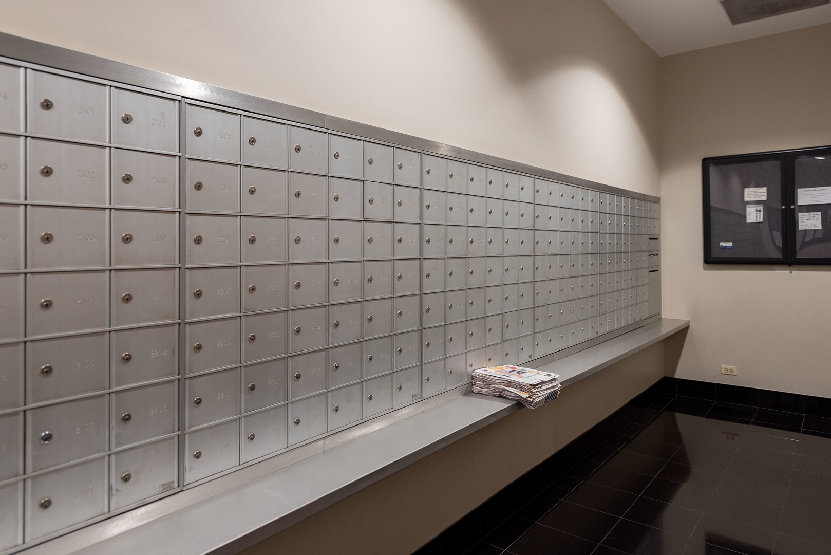 1122 N Clark Street Unit: 1709