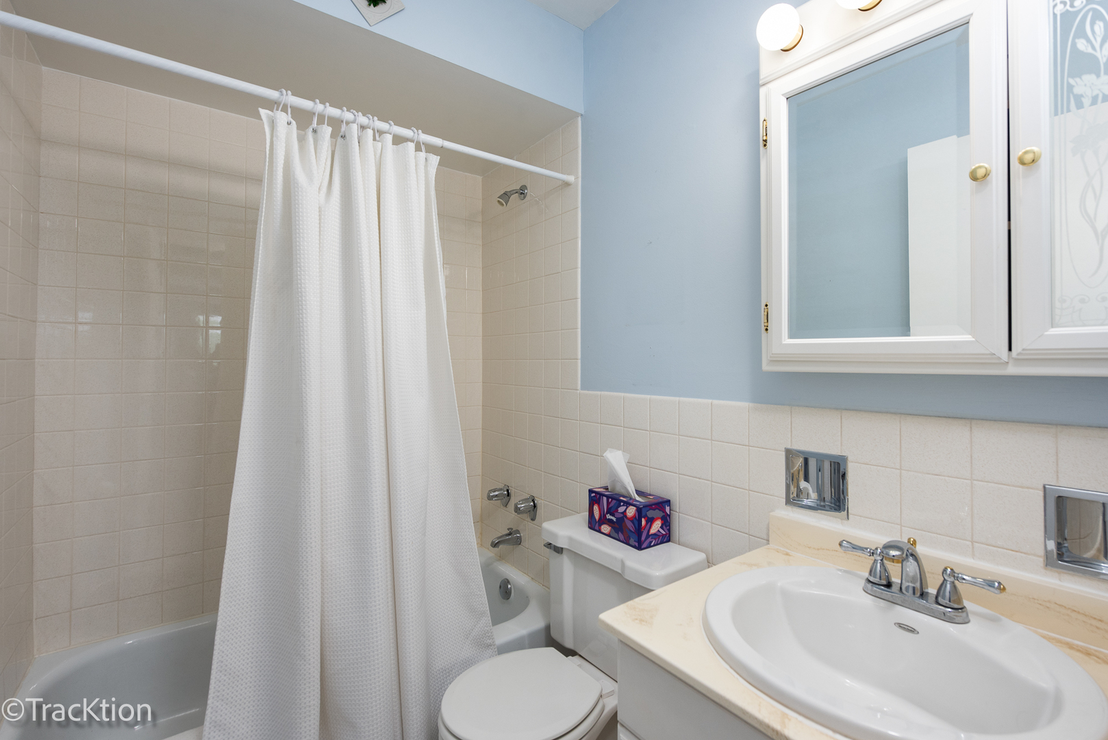 6660 S Brainard Avenue Unit: 201
