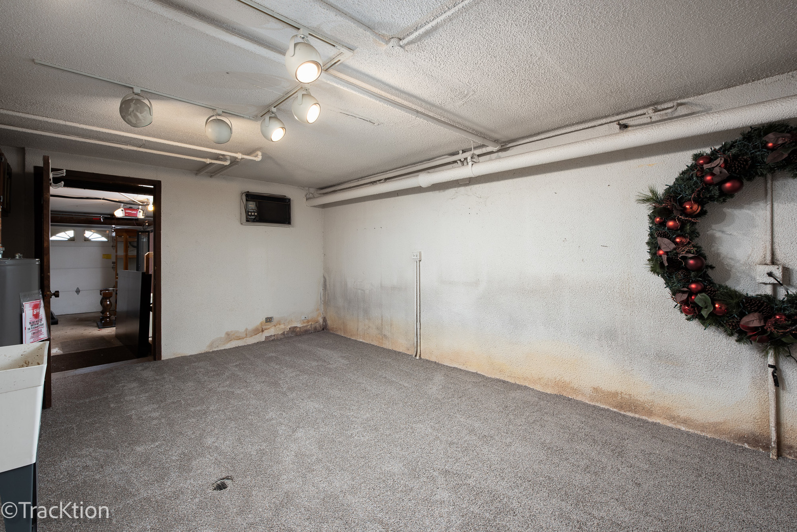 9105 S Roberts Road Unit: 1A