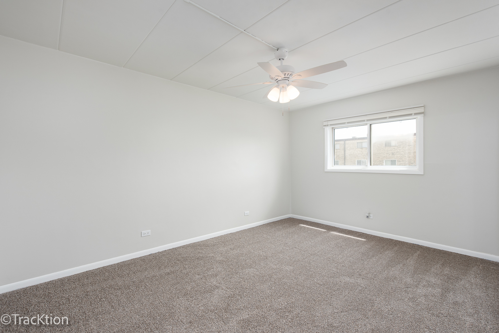 9105 S Roberts Road Unit: 1A