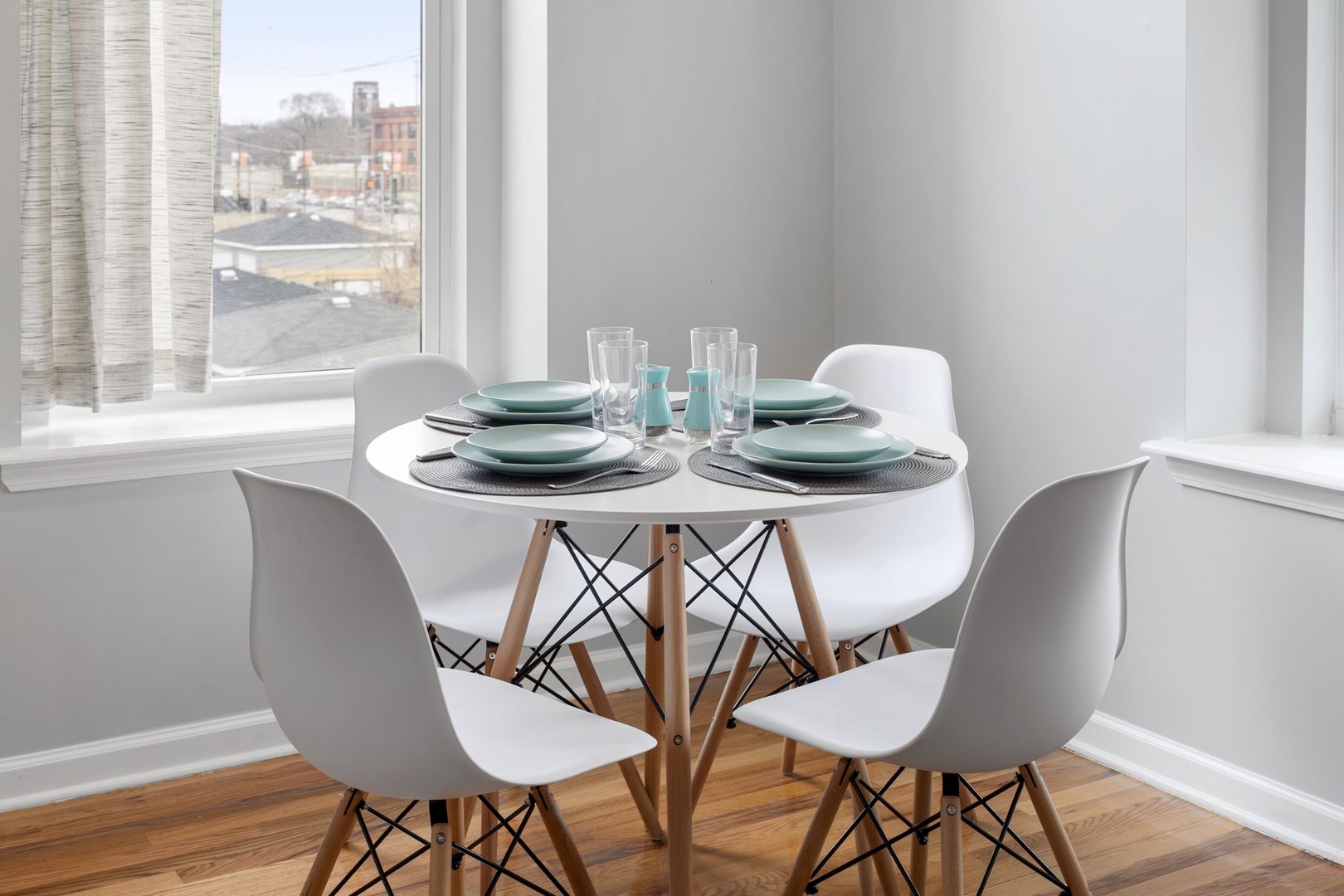 3612 S Prairie Avenue Unit: 2