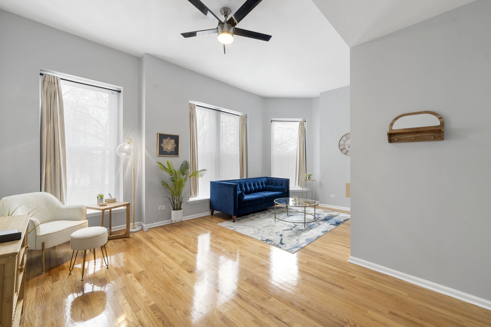 3612 S Prairie Avenue Unit: 2