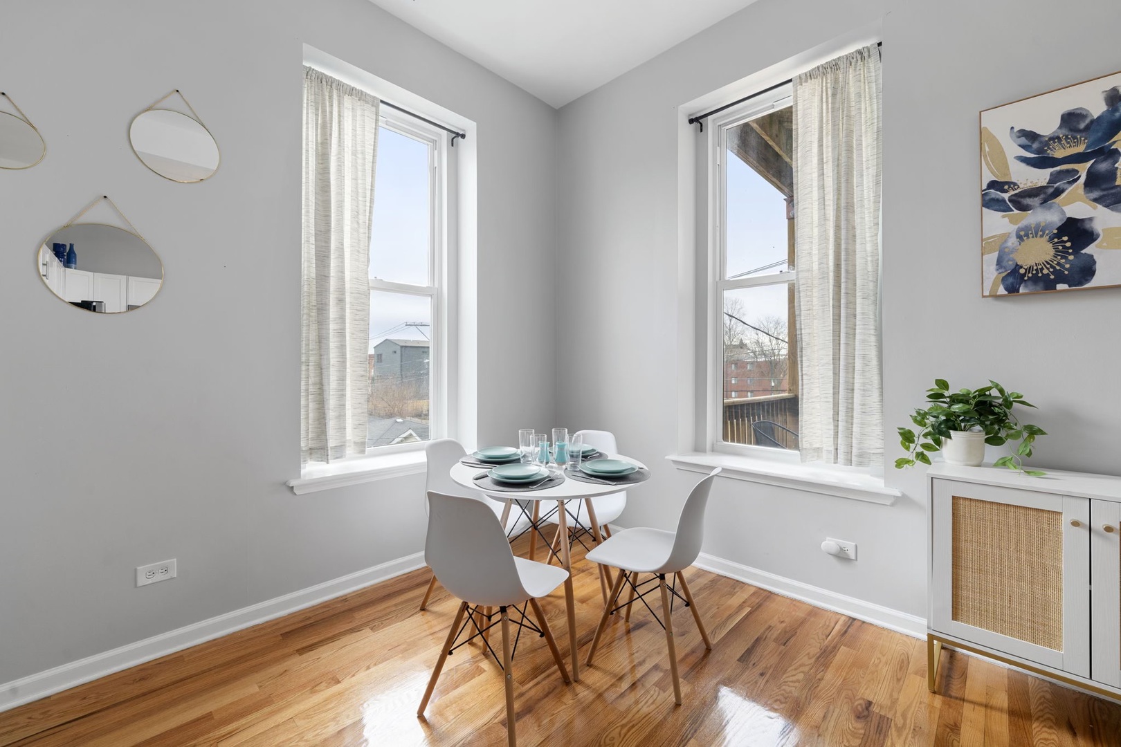 3612 S Prairie Avenue Unit: 2