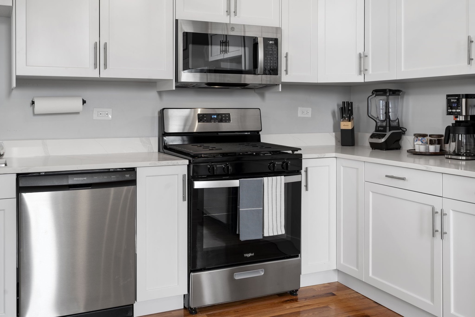 3612 S Prairie Avenue Unit: 2