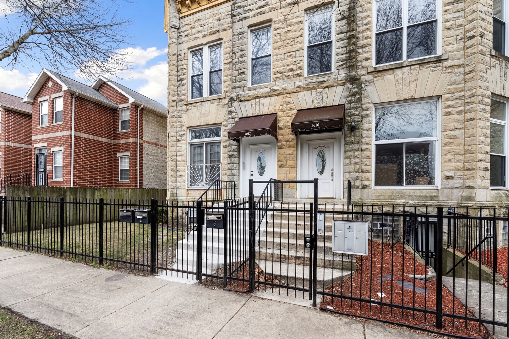 3612 S Prairie Avenue Unit: 2