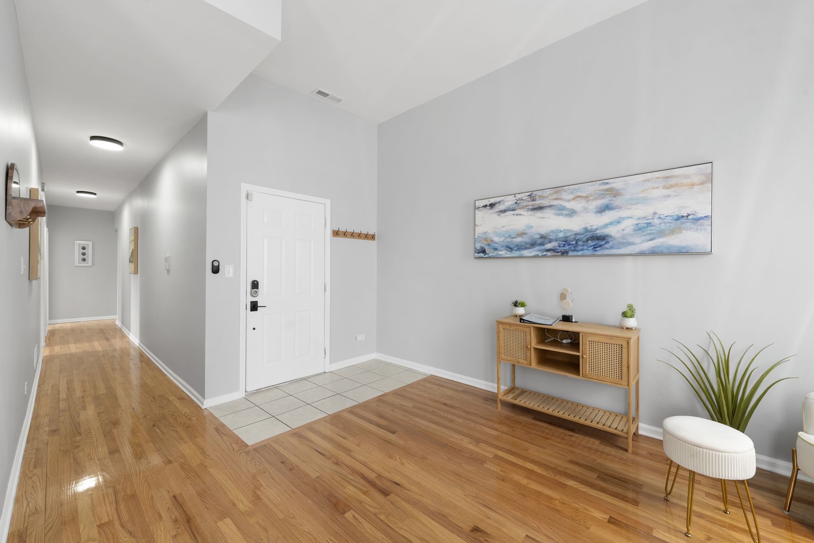 3612 S Prairie Avenue Unit: 2