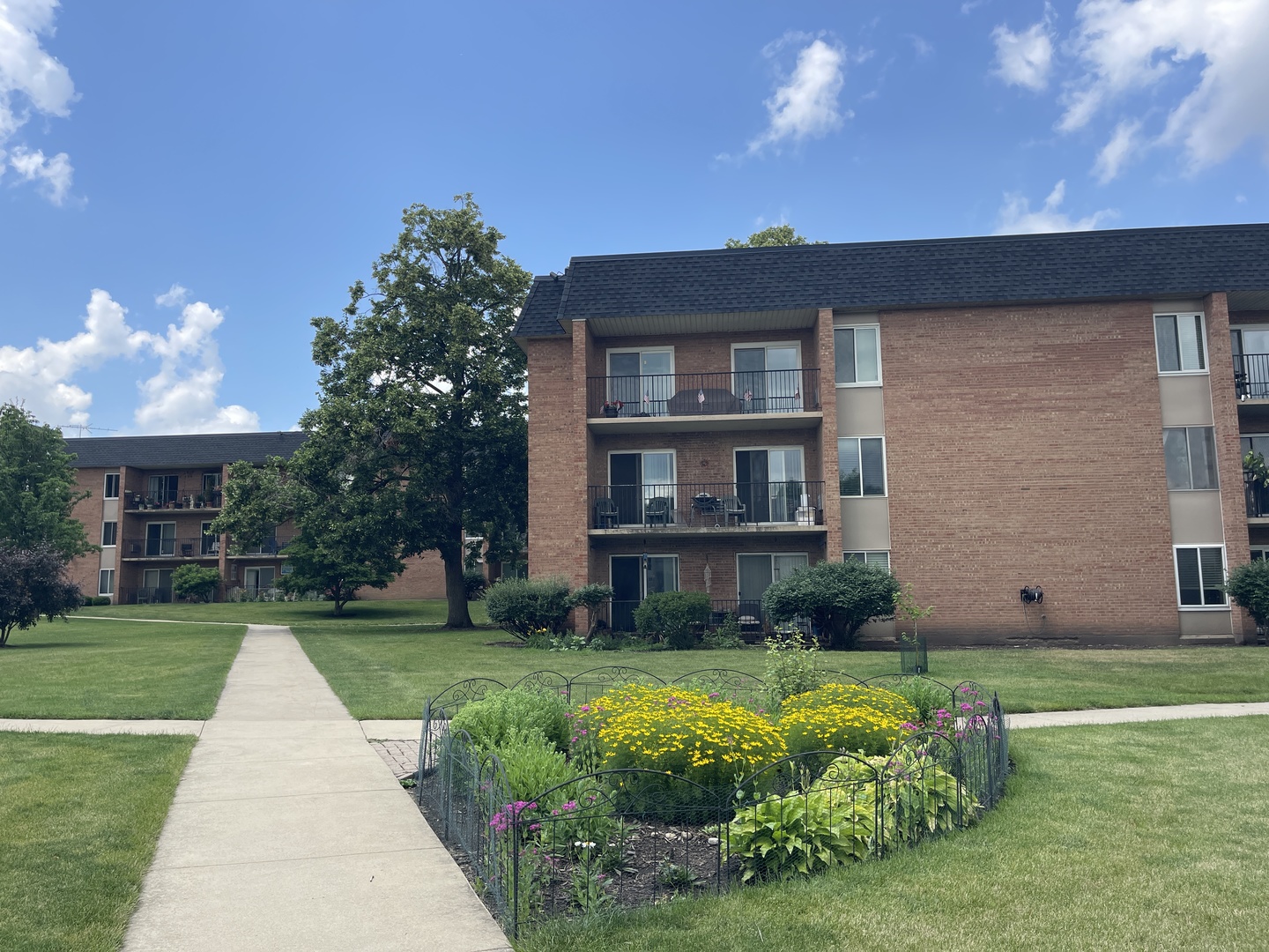 1056 N Mill Street Unit: 305