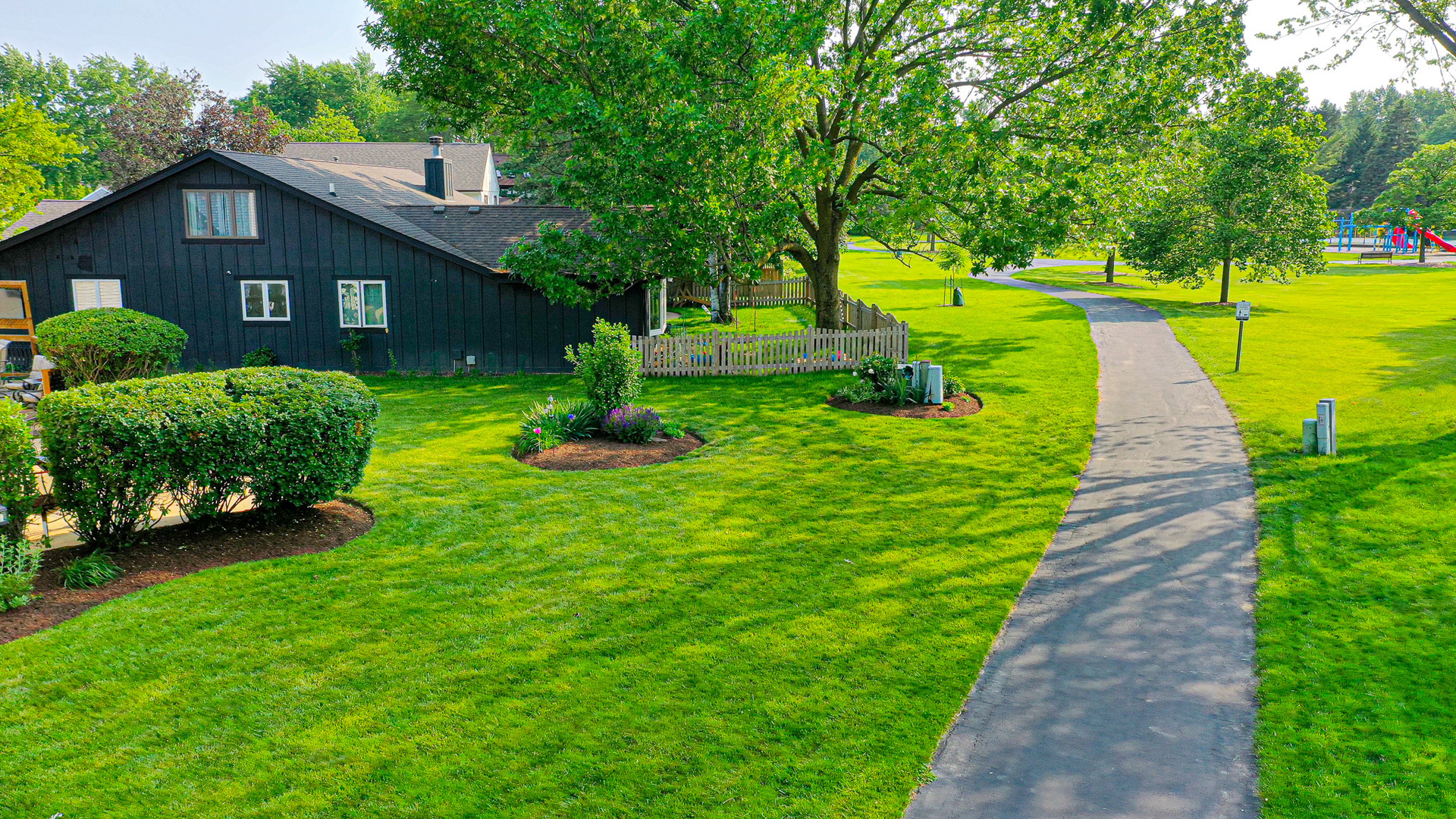 6316 Knollwood Court