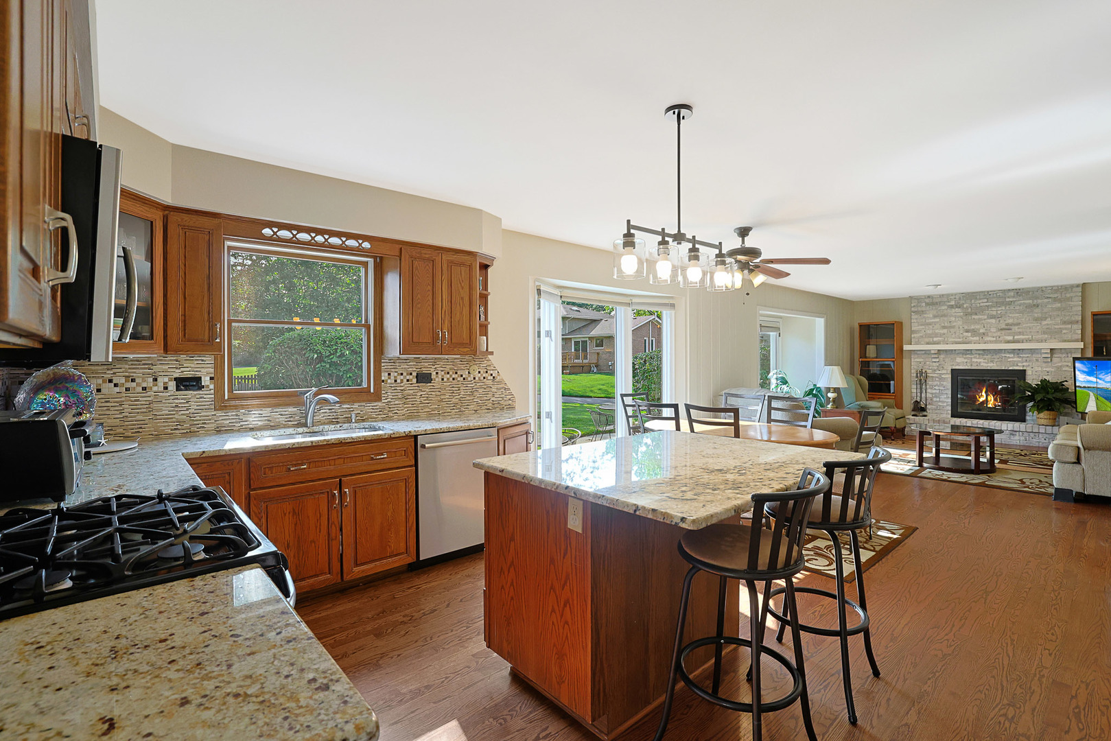 6316 Knollwood Court