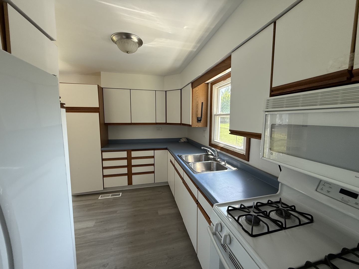 29 N ROSLYN Road
