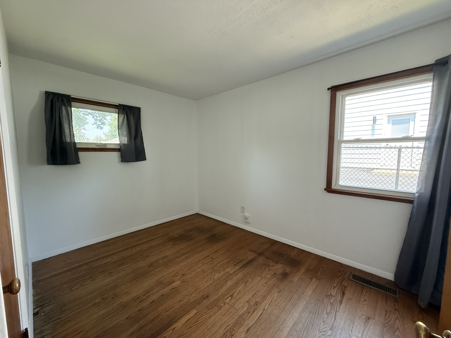 29 N ROSLYN Road