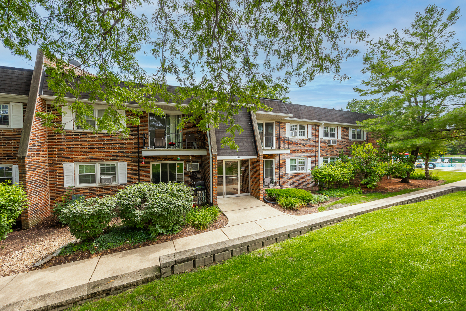 2331 Ogden Avenue Unit: 7