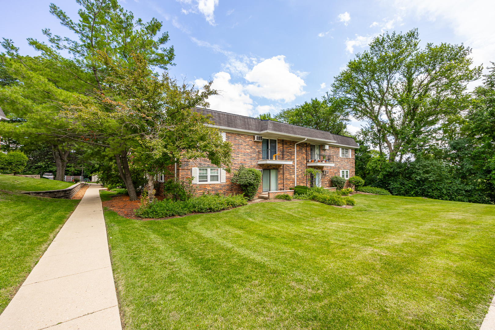2331 Ogden Avenue Unit: 7