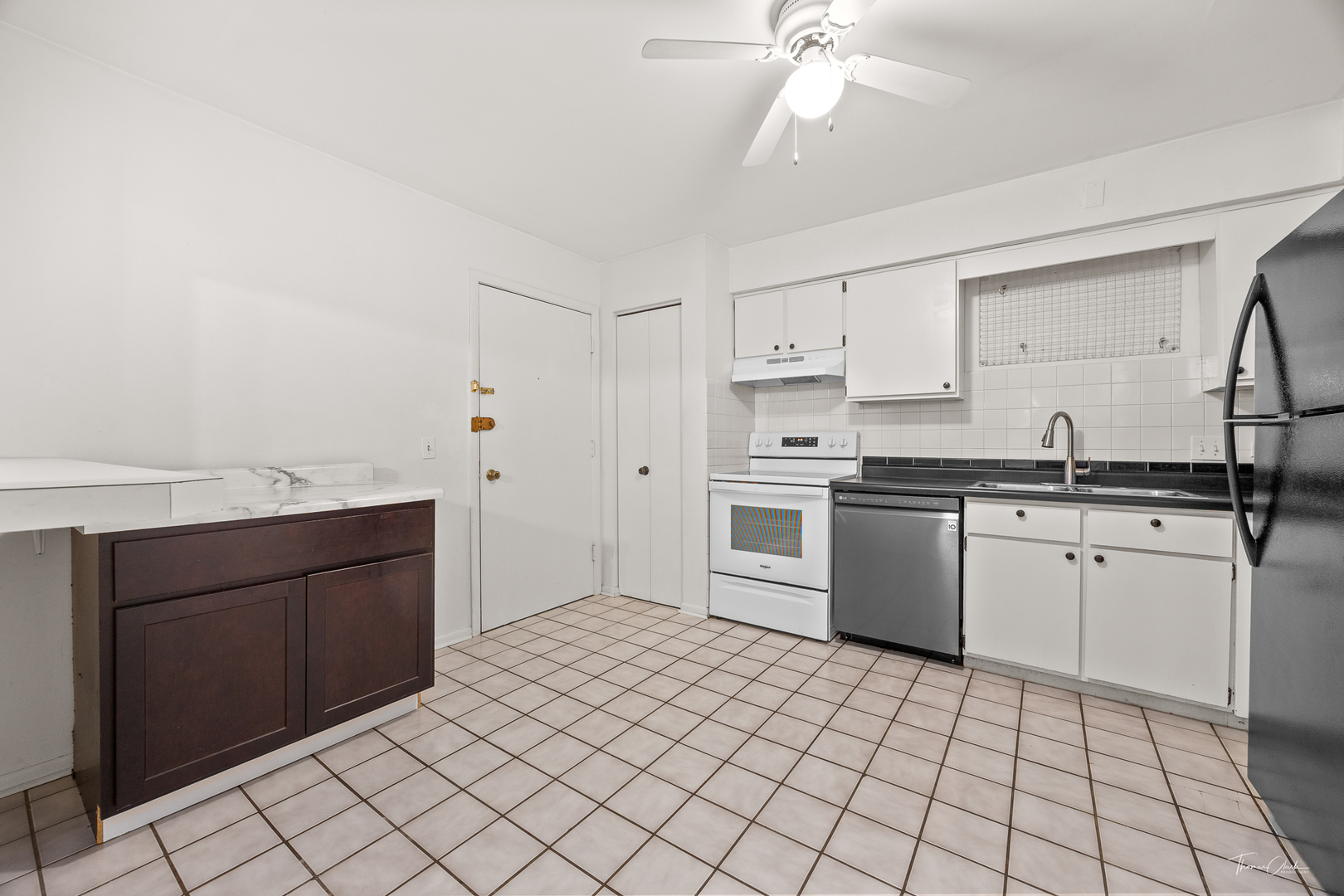 2331 Ogden Avenue Unit: 7